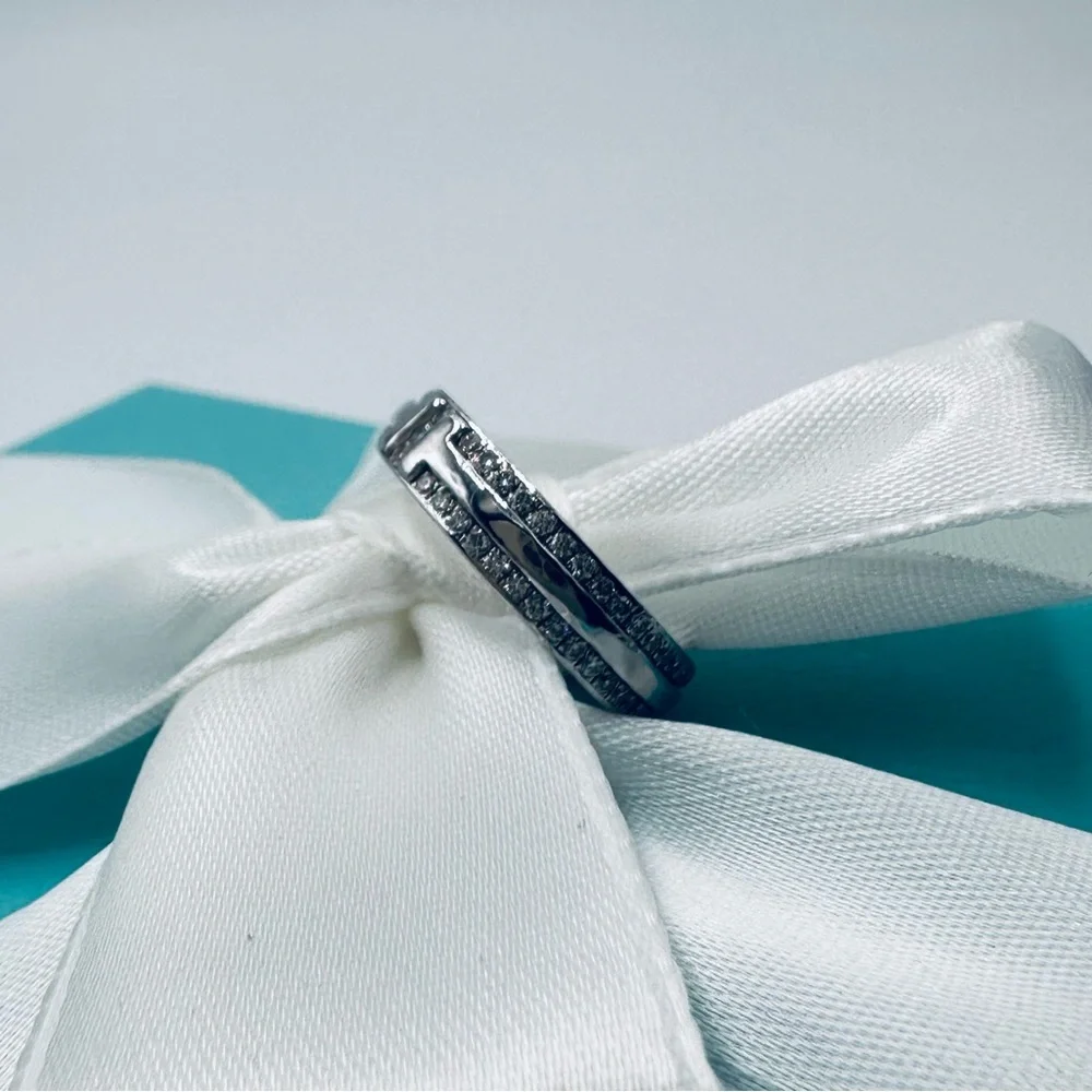 $7,800 Tiffany & Co. .43 CTW 18K White Gold T Narrow Pave Diamond Ring Packaging